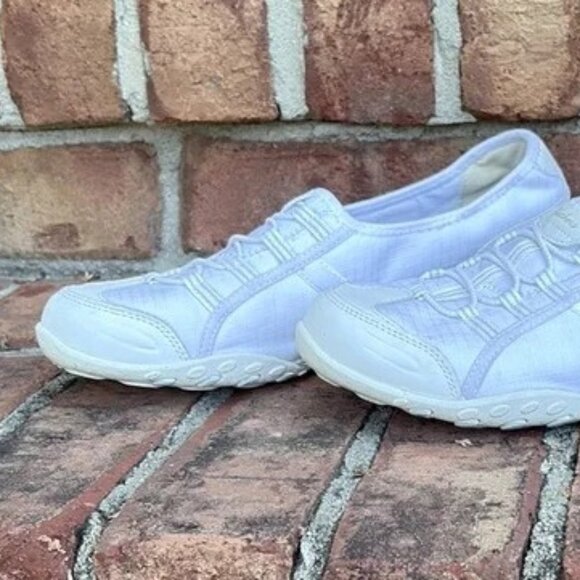 New Skechers Off White Relaxed Fit Breathe Easy Slip-On Sneaker 7.5 NWOB - Picture 7 of 8